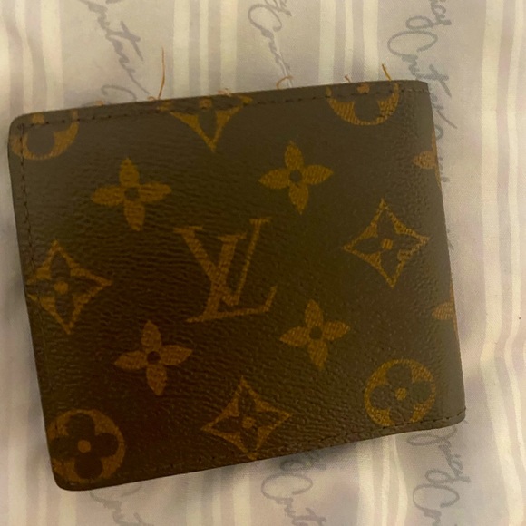 Louis Vuitton Wallet - Picture 1 of 4